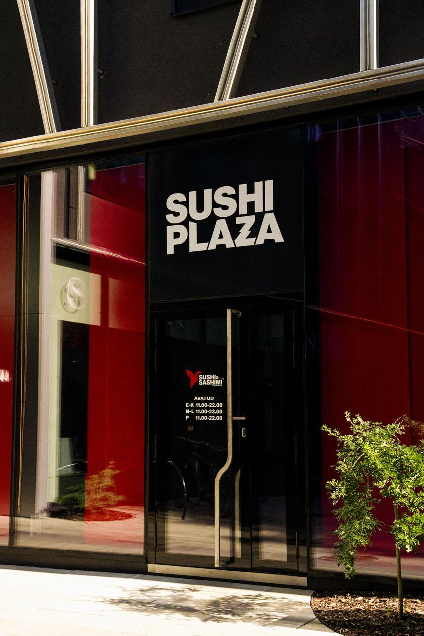 Sushi Plaza Kesklinna sissepääs Maakri tänaval